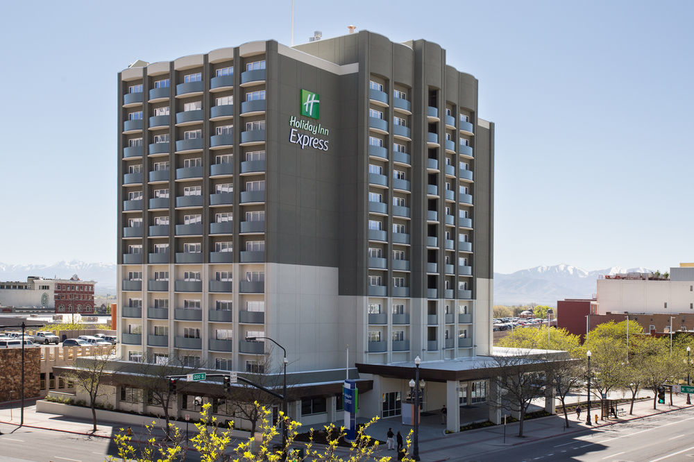 Holiday Inn Express & Suites Chicago North Shore - Niles, An Ihg Hotel Exterior foto